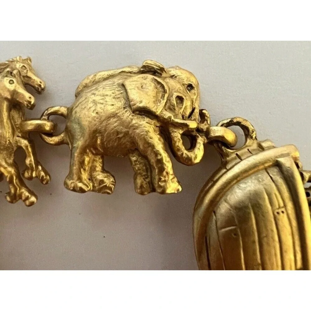 AJC Vintage Noah's Ark Bracelet Brushed Gold Animals Signed NOS 1980s Noahs 6.5
